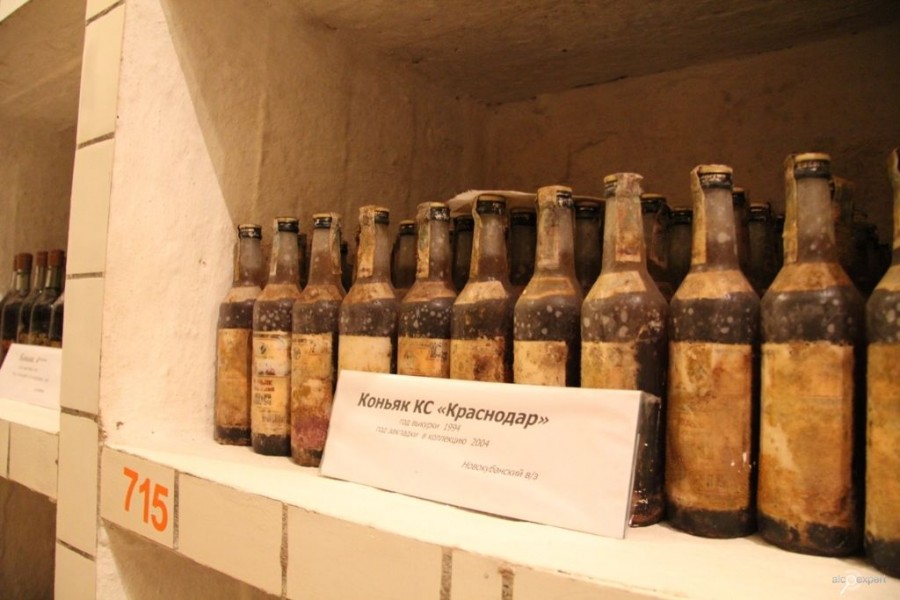 В настоящее время подвалы Саук-Дере хранят самую большую коллекцию марочных вин и коньяков в России
