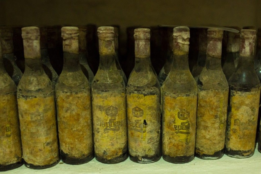 В настоящее время подвалы Саук-Дере хранят самую большую коллекцию марочных вин и коньяков в России